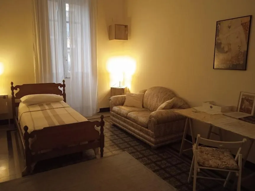 Nowhere Rooms Palerme Italie